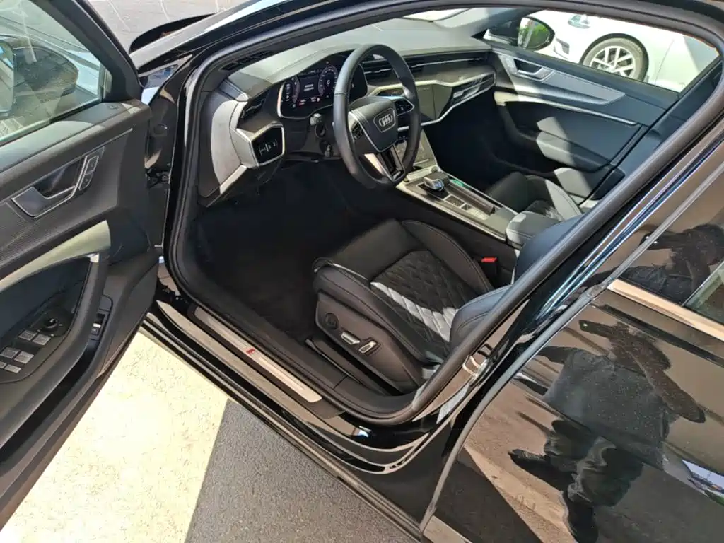 Audi A6L 2025 — фото 23