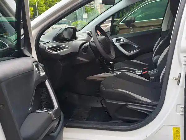 Peugeot 2008 2014