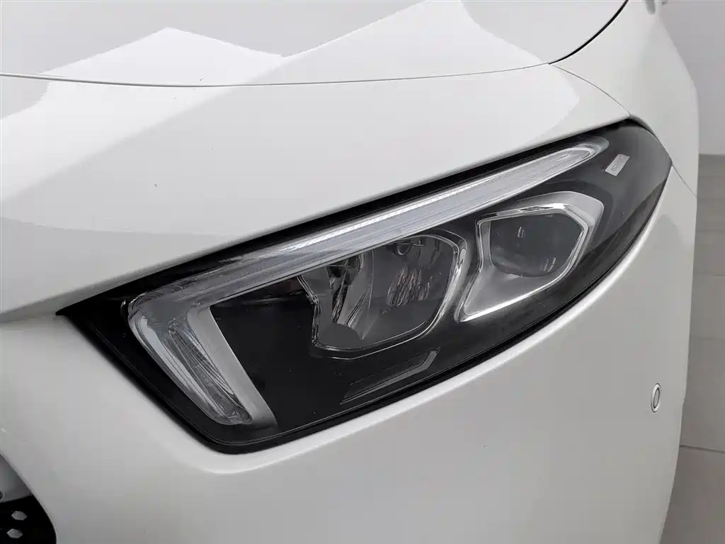 Mercedes-Benz A-Class 2020 — фото 7