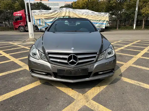Mercedes-Benz E-Class 2011