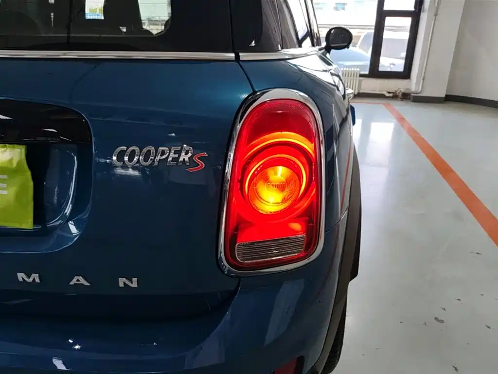 MINI Countryman 2017 — фото 8
