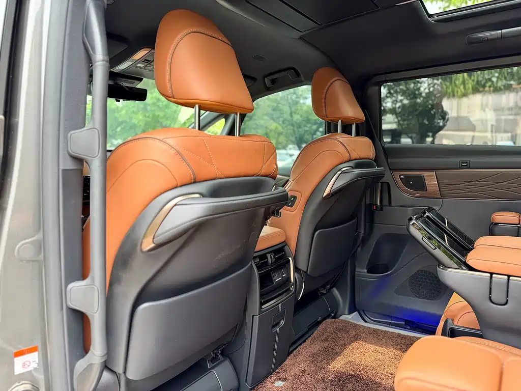 Toyota Vellfire 2024 — фото 12