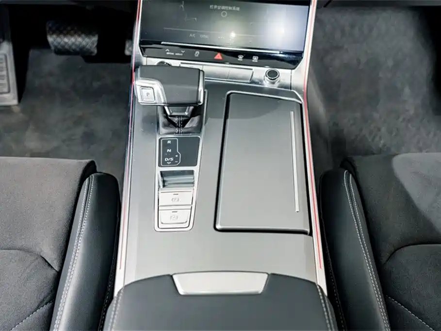 Audi A7L 2025 — фото 12