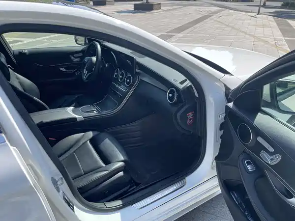 Mercedes-Benz C-Class 2019