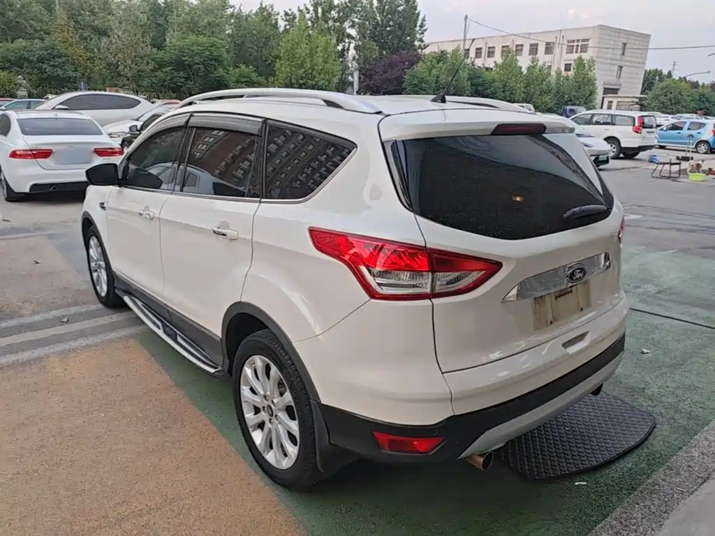 Ford Kuga 2016 — фото 5