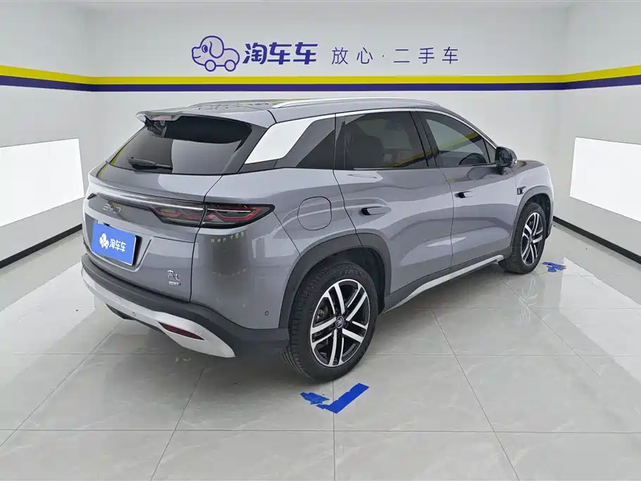 BYD L DM-i 2025 — фото 3