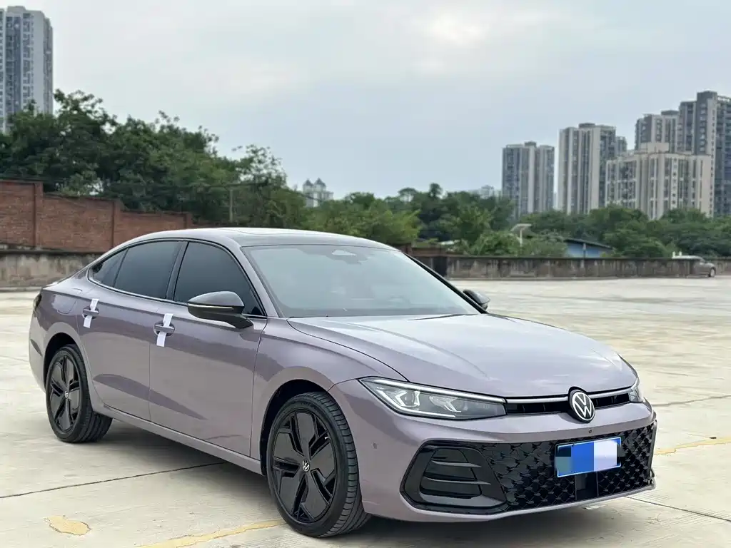 Volkswagen Passat 2025