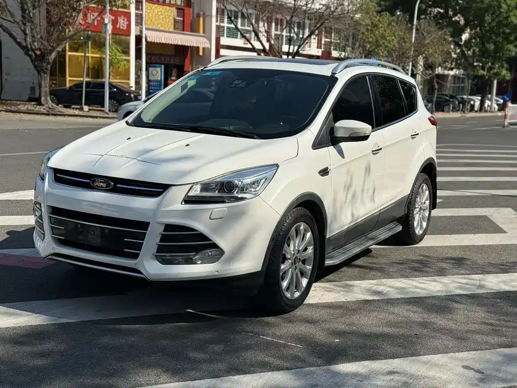 Ford Kuga 2014 — фото 3