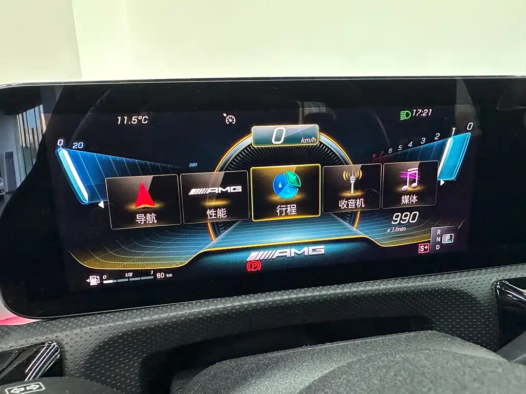 Mercedes-Benz CLA AMG 2022 — фото 11