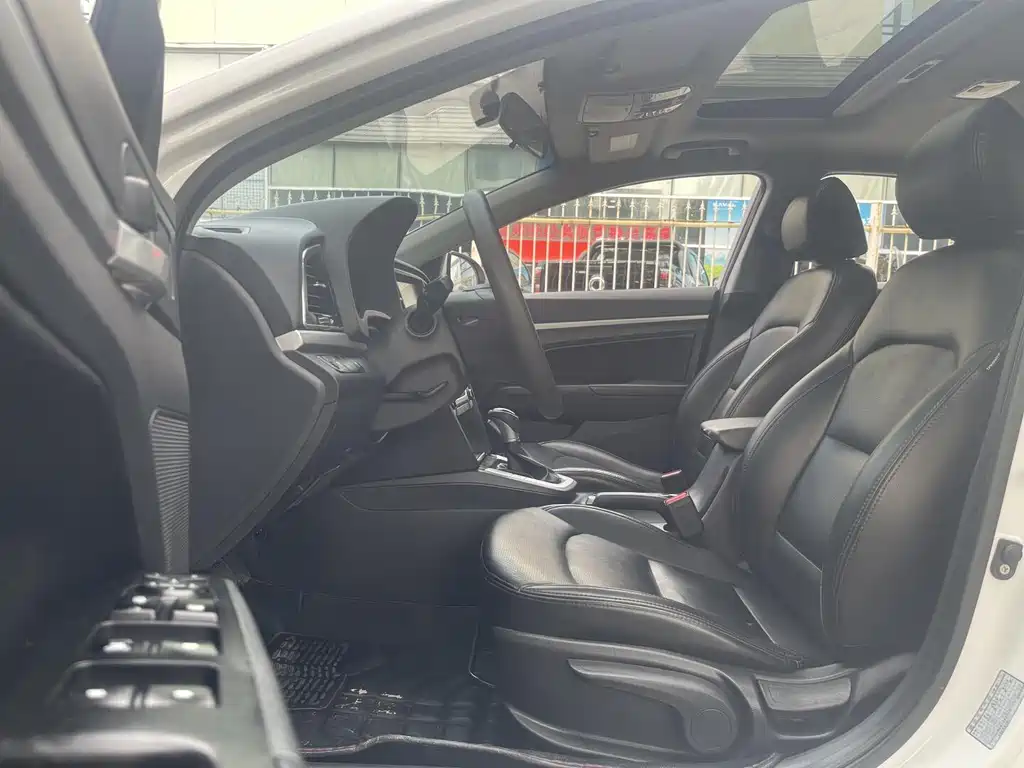 Hyundai Elantra 2017
