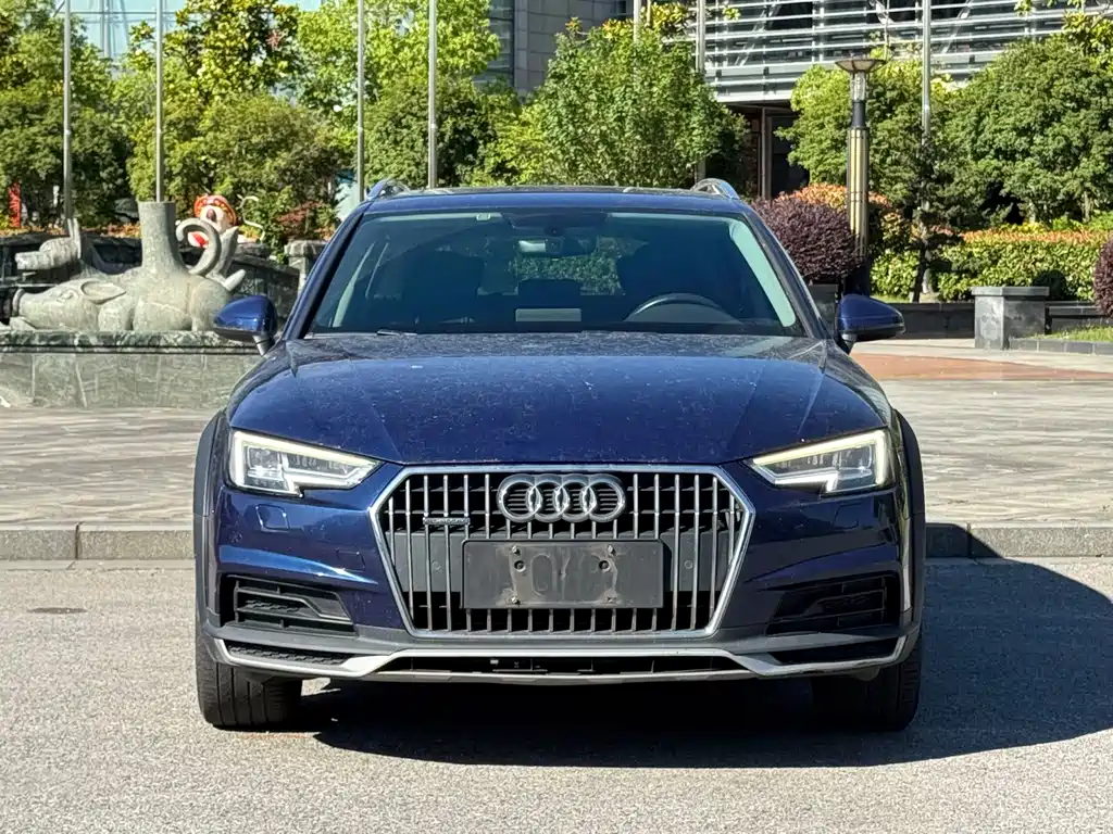 Audi A4 2018 — фото 2