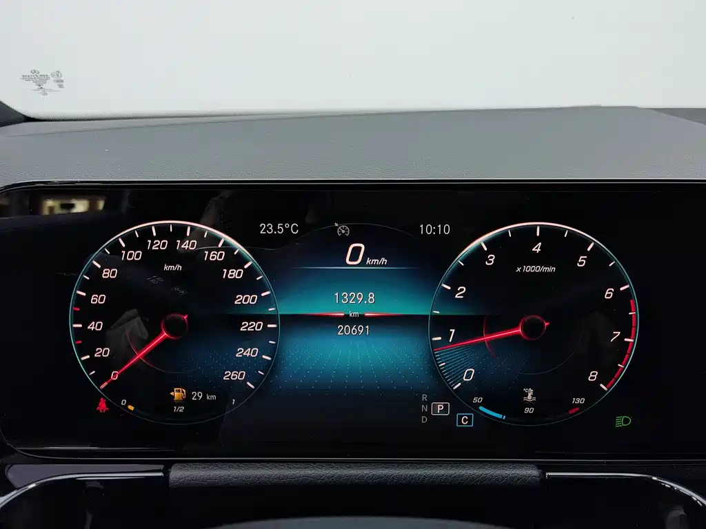 Mercedes-Benz GLA 2021 — фото 20