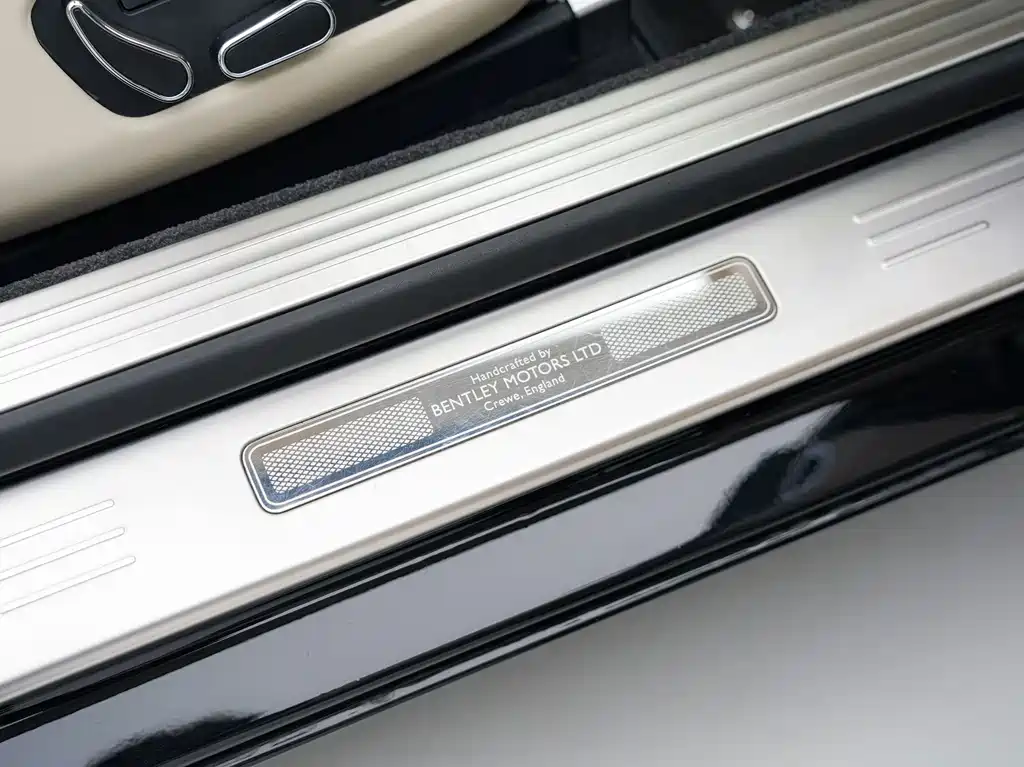 Bentley Continental 2013 — фото 18
