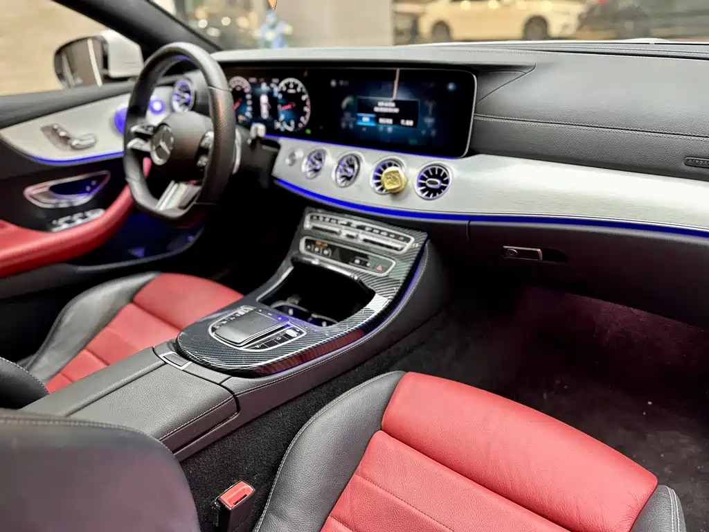 Mercedes-Benz E-Class 2022