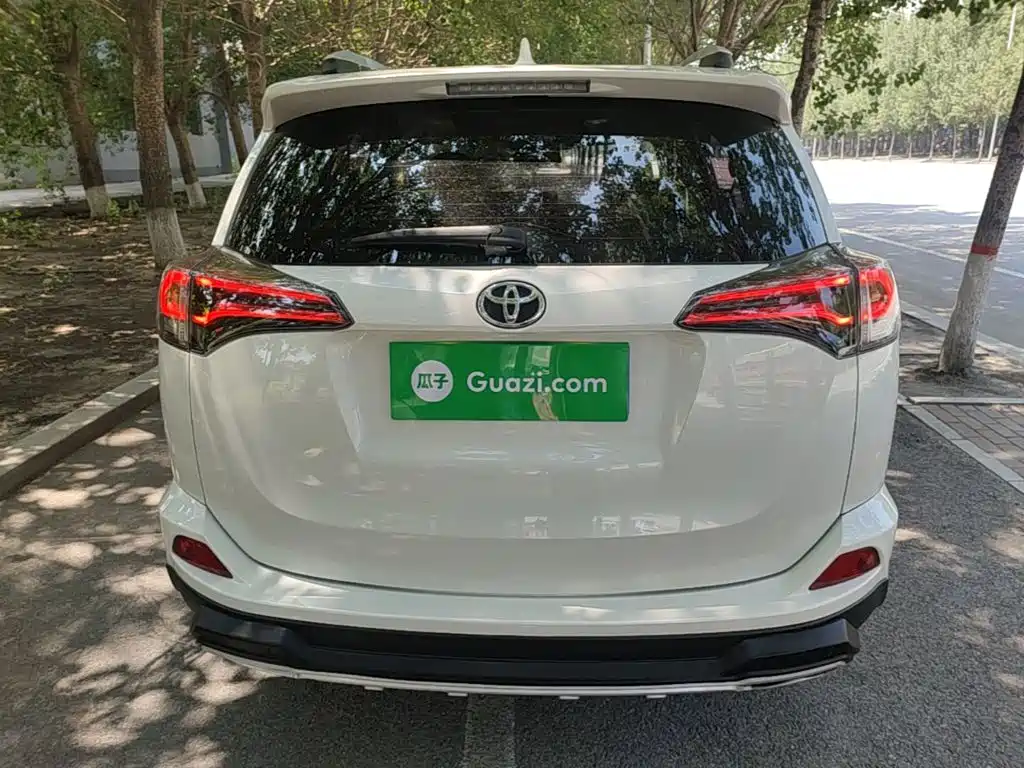 Toyota RAV4 2017