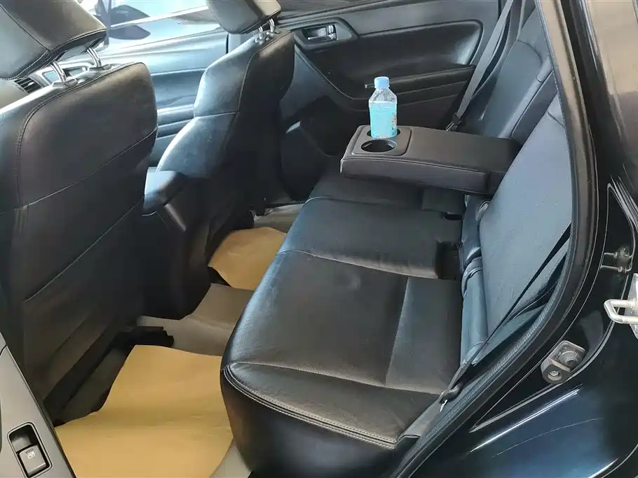 Subaru Forester 2014 — фото 11