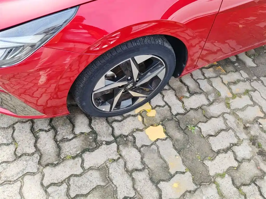 Hyundai Elantra 2022 — фото 23