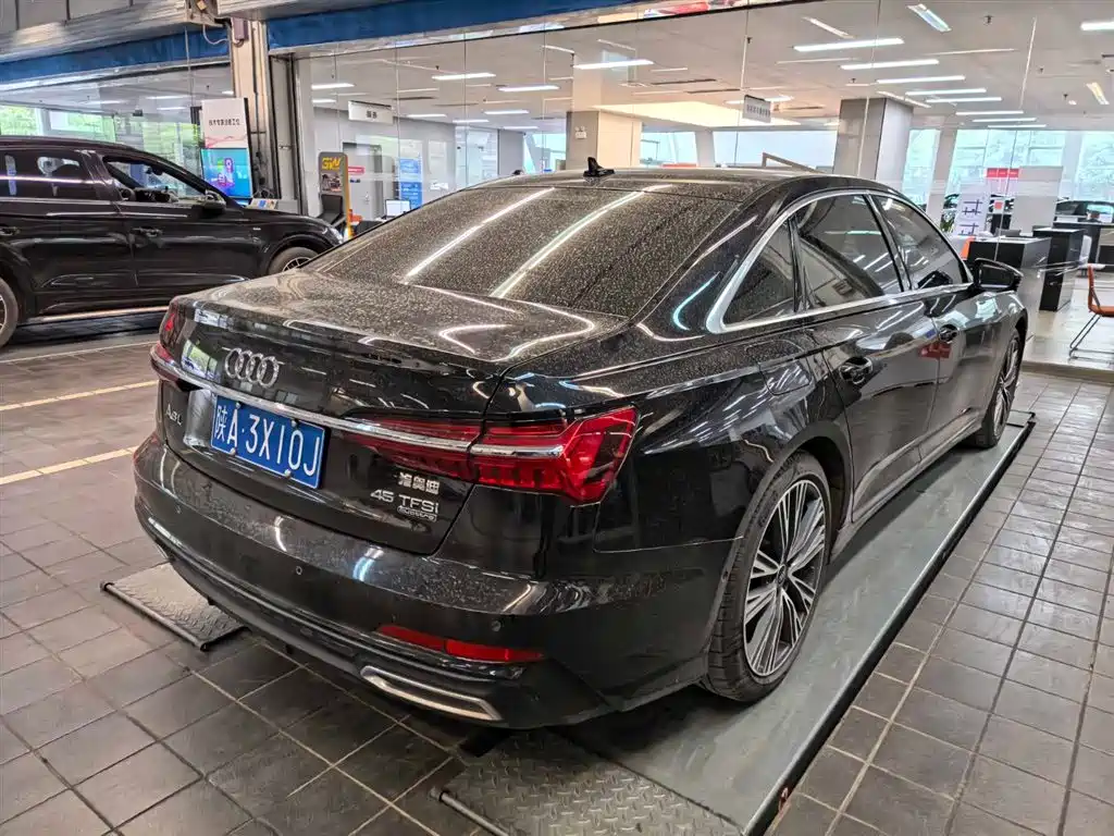 Audi A6L 2022 — фото 8