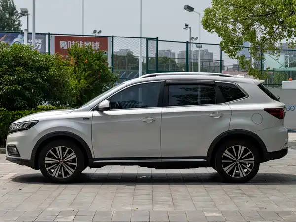 Roewe RX5 New Energy 2017