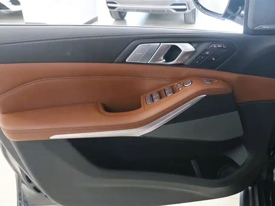 BMW X7 2022 — фото 14