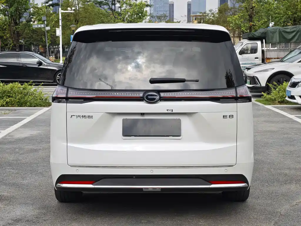 GAC Motor E8 PHEV 2024 — фото 26