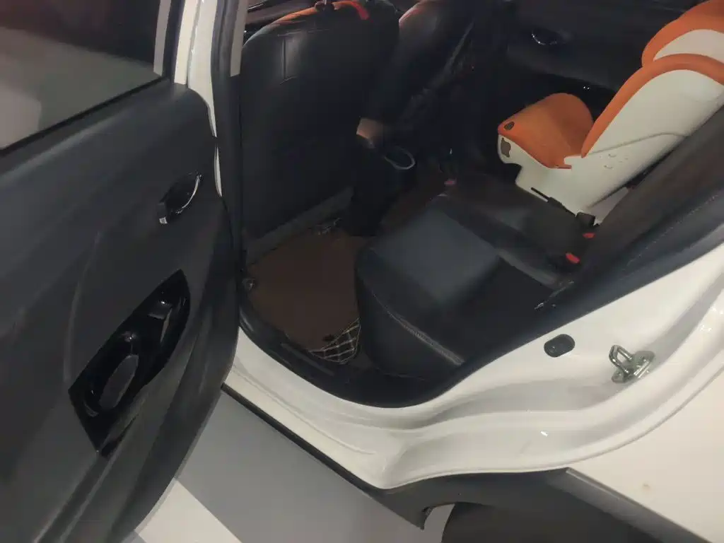Toyota Yaris L 2021 — фото 14