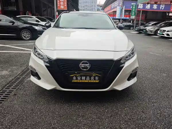 Nissan Teana 2022