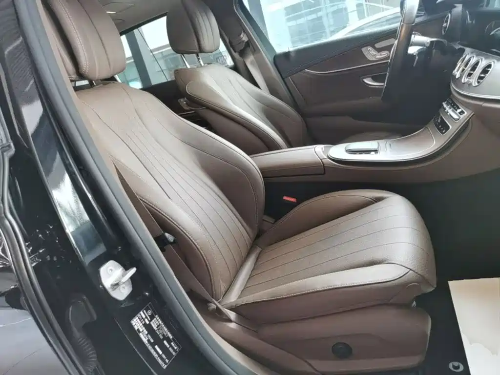 Mercedes-Benz E-Class 2023 — фото 25