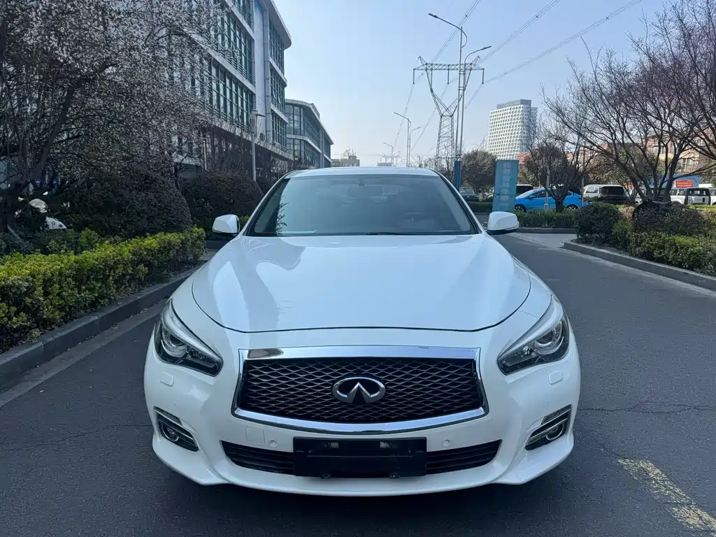Infiniti Q50L 2016