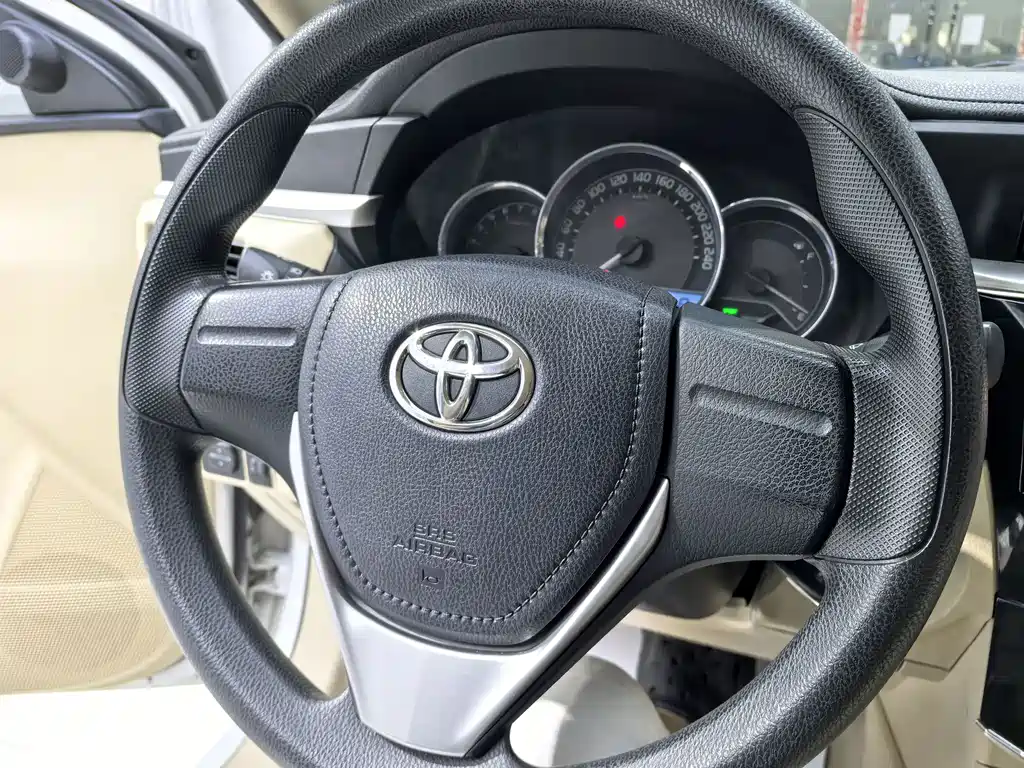 Toyota Corolla 2016 — фото 12