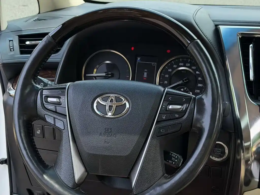 Toyota Alphard 2018 — фото 7