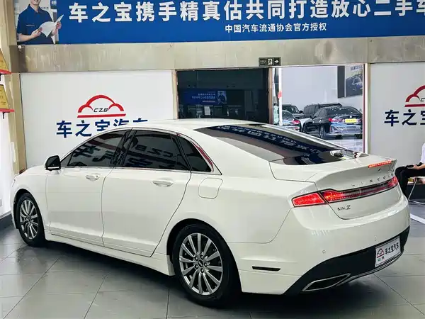 Lincoln MKZ 2018