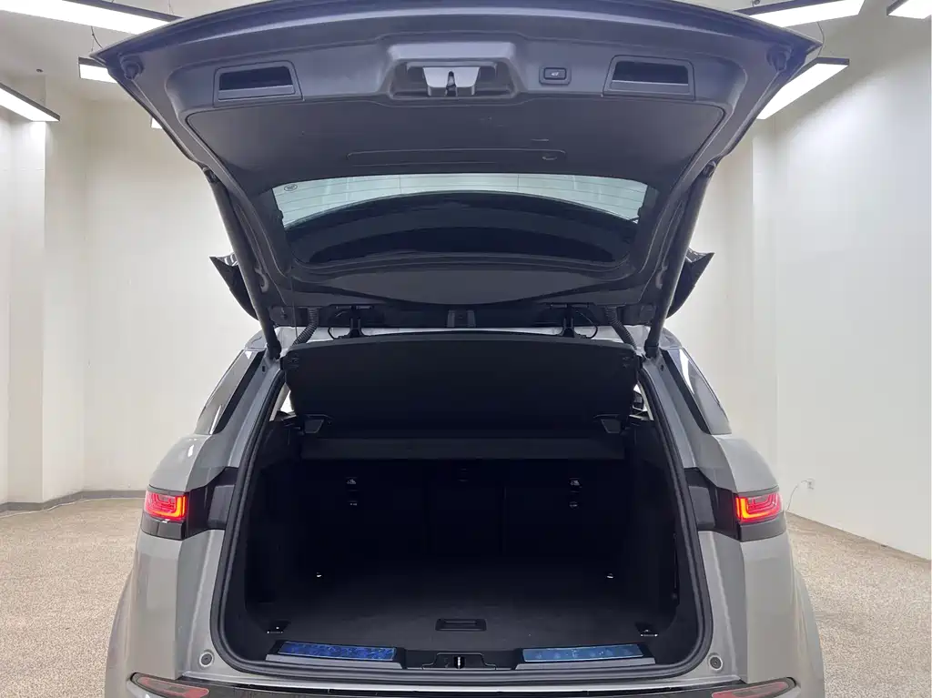 Land Rover Evoque 2022 — фото 10