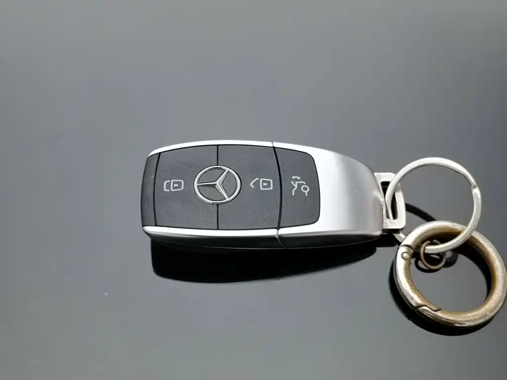 Mercedes-Benz GLB 2022 — фото 19