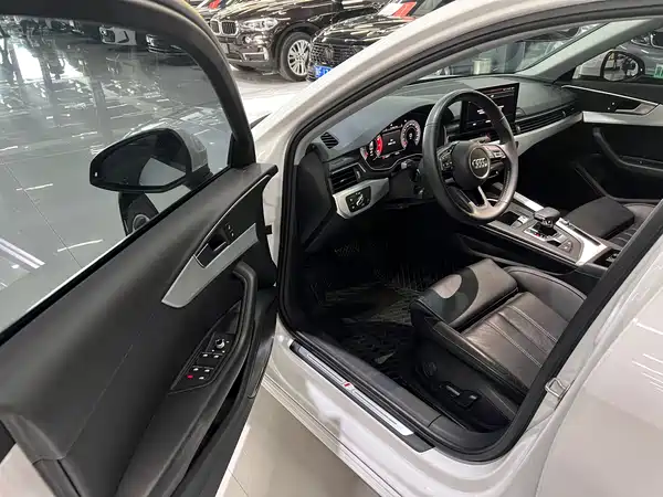 Audi A4L 2021