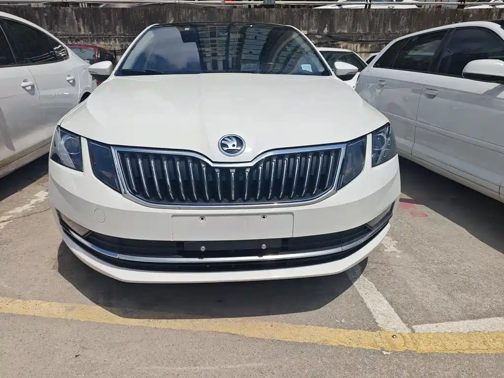 Skoda Octavia 2017 — фото 2