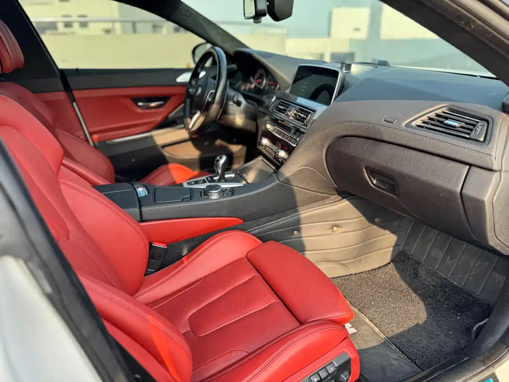BMW M6 2020 — фото 12