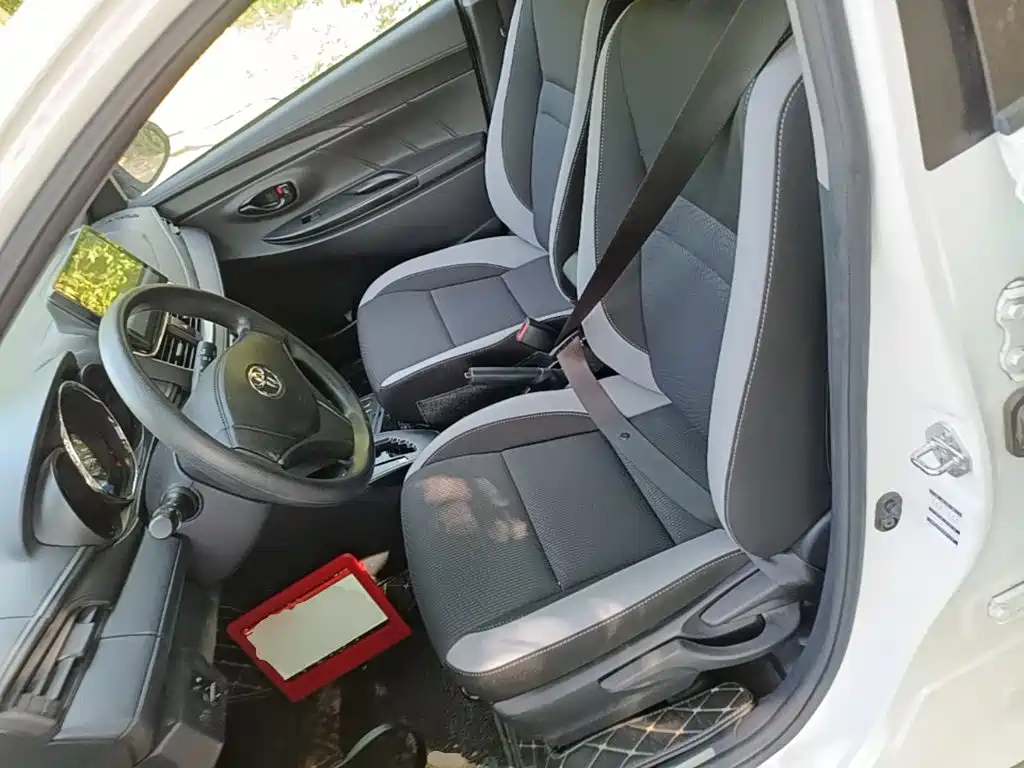 Toyota Yaris L 2021 — фото 15