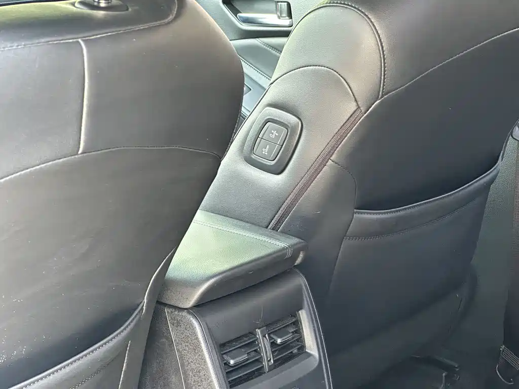 Toyota Avalon 2020 — фото 17