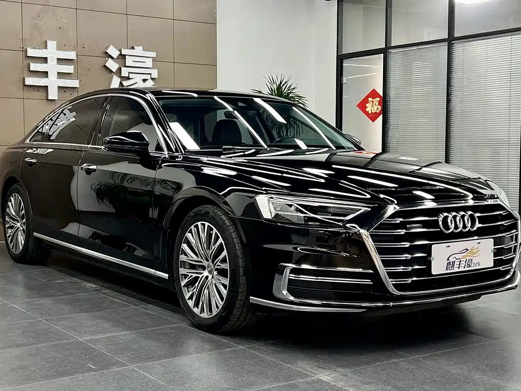 Audi A8 2022 — фото 3