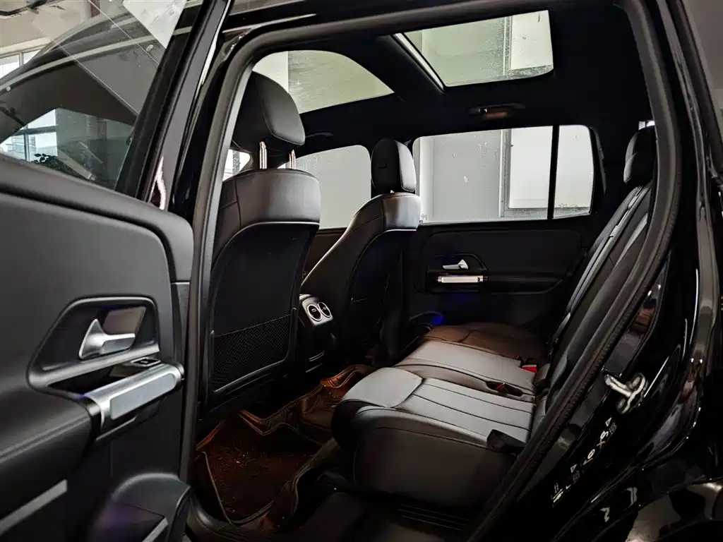 Mercedes-Benz GLB 2023 — фото 25