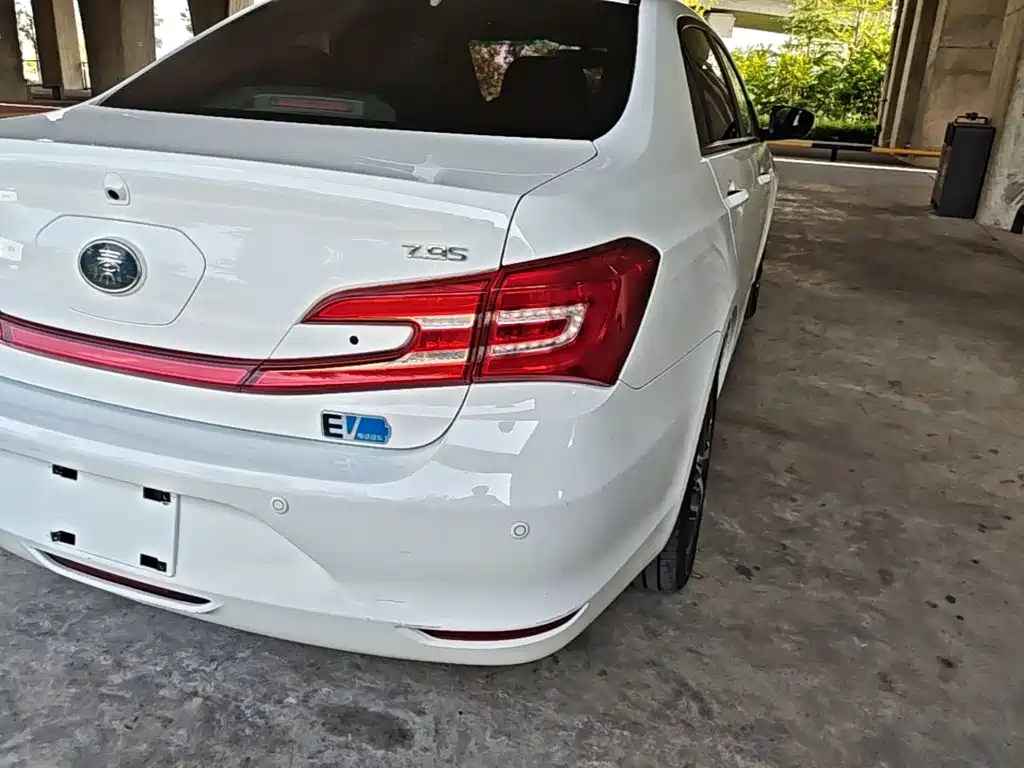 BYD Qin NEV 2019 — фото 8