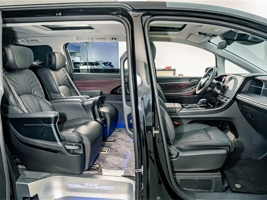 GAC Motor Trumpchi M8 2023 — фото 19