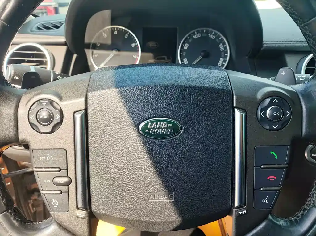 Land Rover Discovery 2015