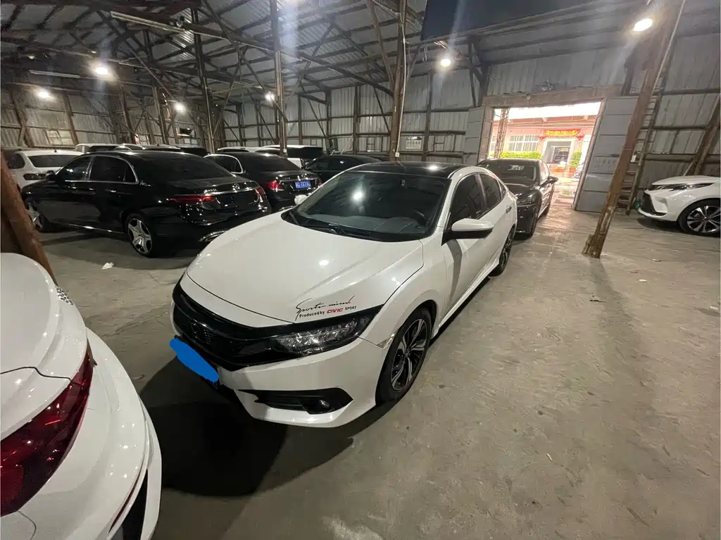 Honda Civic 2018 — фото 1