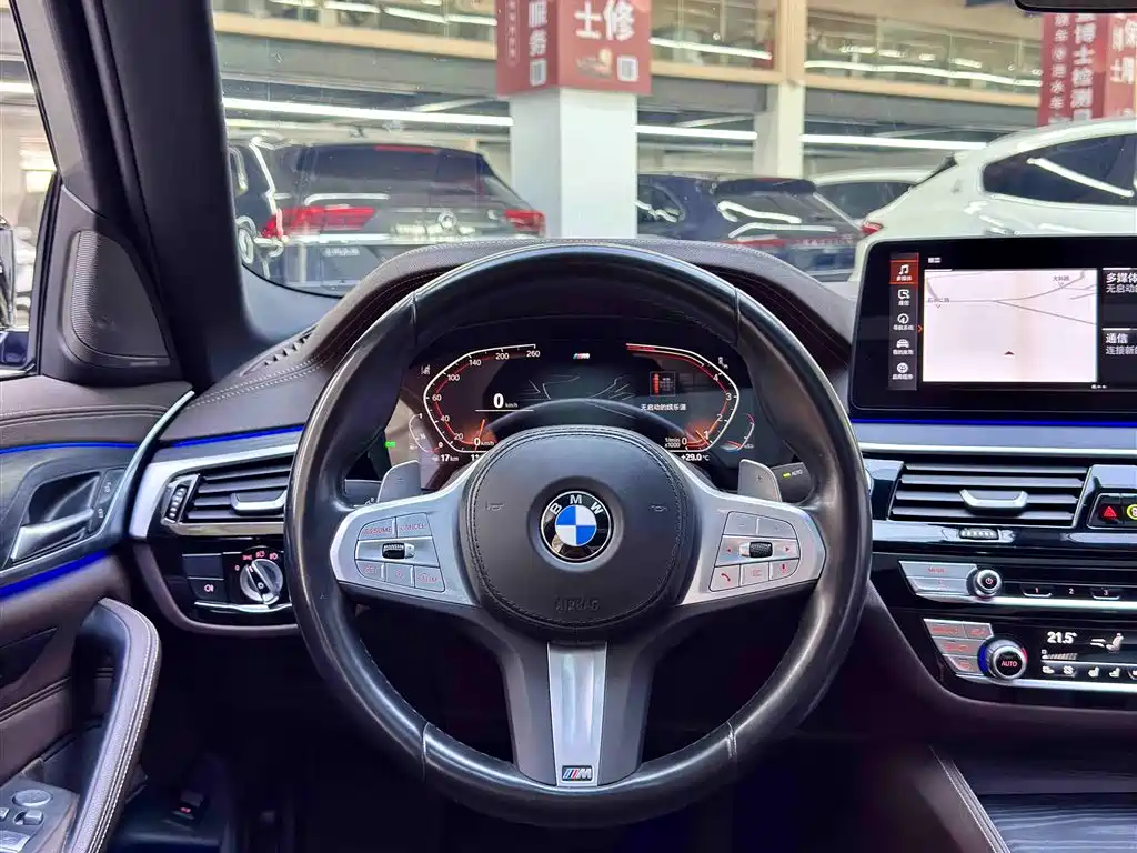 BMW 5 Series 2023 — фото 16