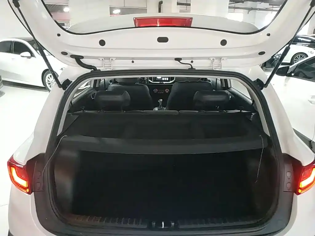 Kia KX1 2019 — фото 19