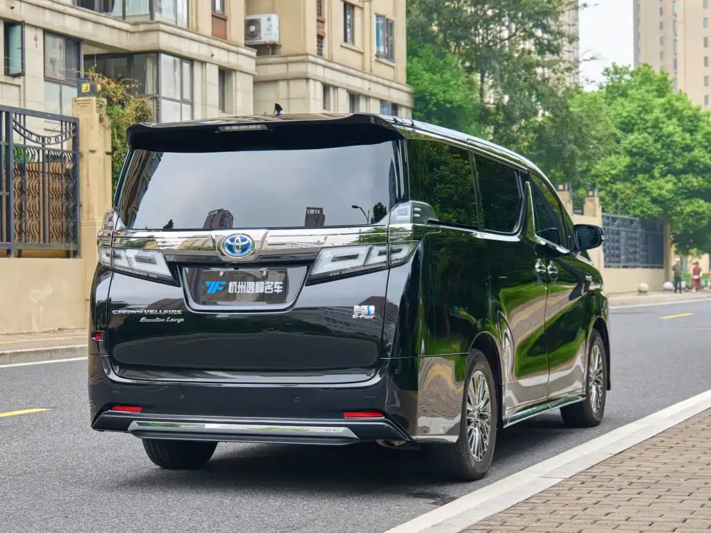 Toyota Vellfire 2021 — фото 9