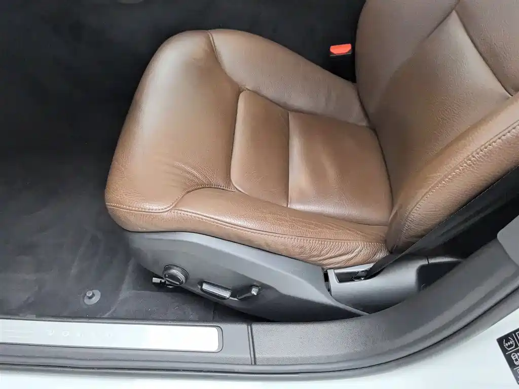 Volvo S60 2022 — фото 20