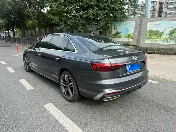 Audi A4L 2020
